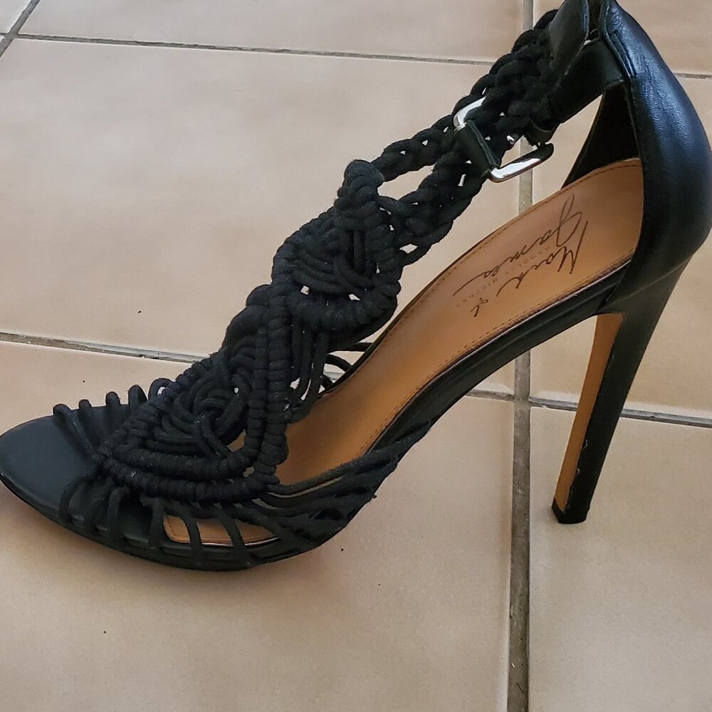 NWOT Badgley Mischka Strappy Heels – Size 9.5 - Picture 6 of 16